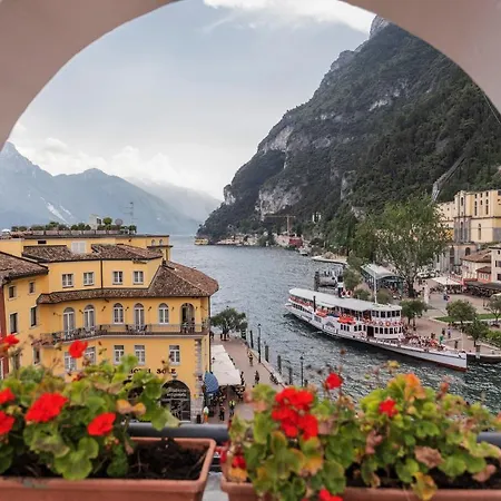 Hotel Centrale Hotel Riva del Garda
