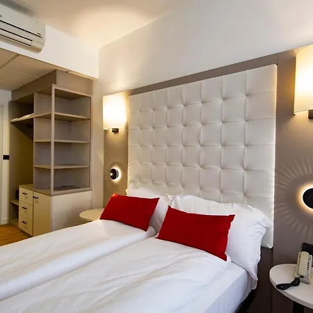 Hotel Centrale Riva del Garda