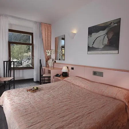 Hotel Hotel Centrale Riva del Garda