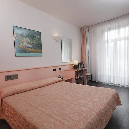 Hotel Centrale Riva del Garda